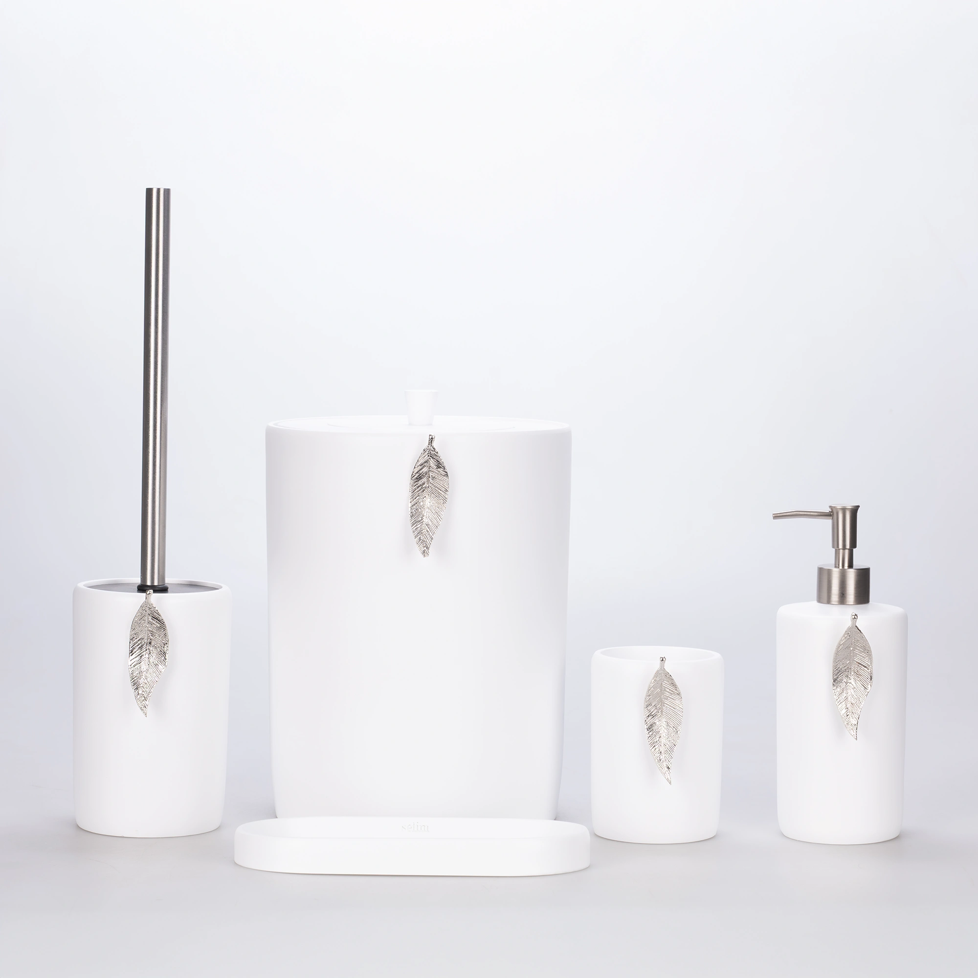 Leaf Banyo Seti Beyaz Gümüş