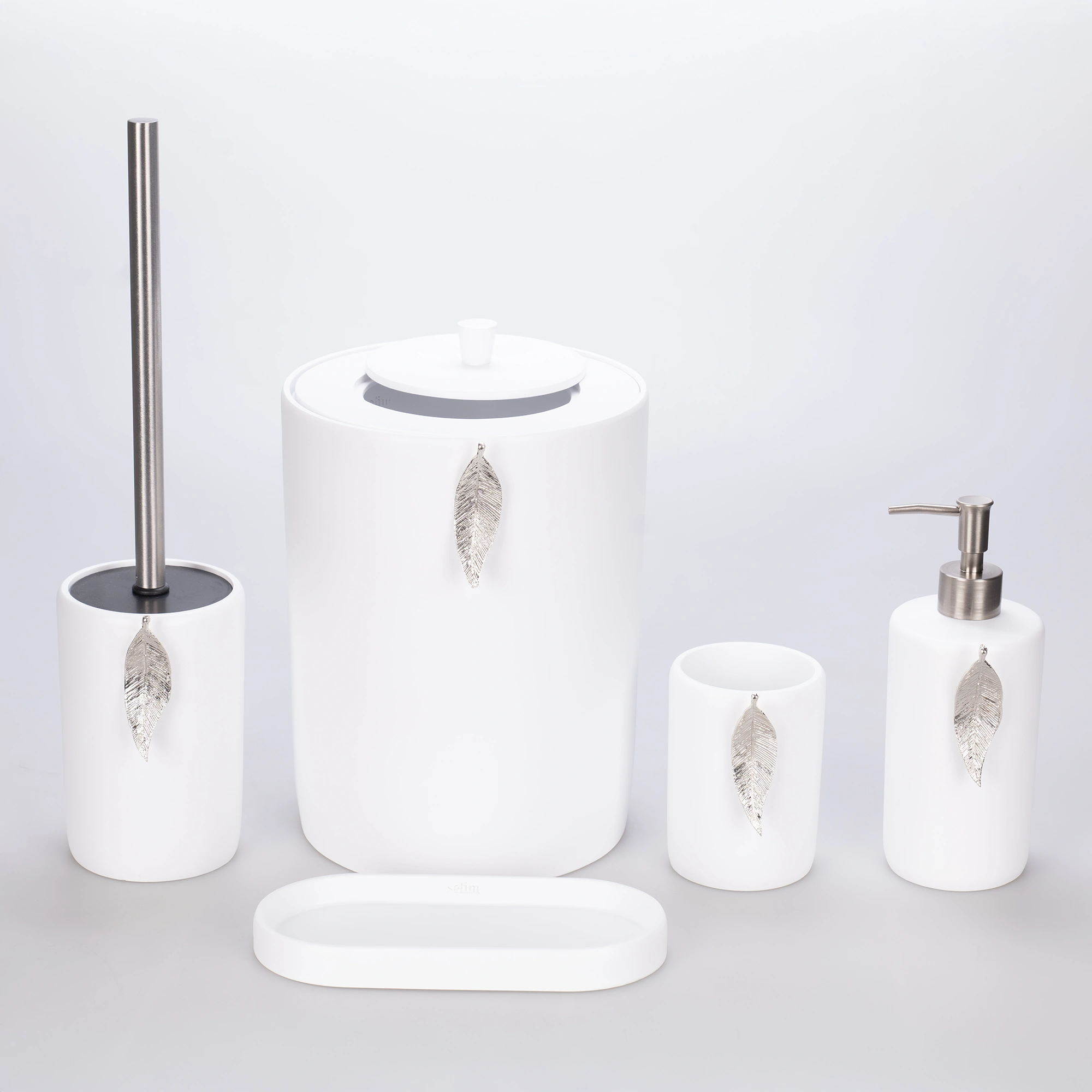 Leaf Banyo Seti Beyaz Gümüş