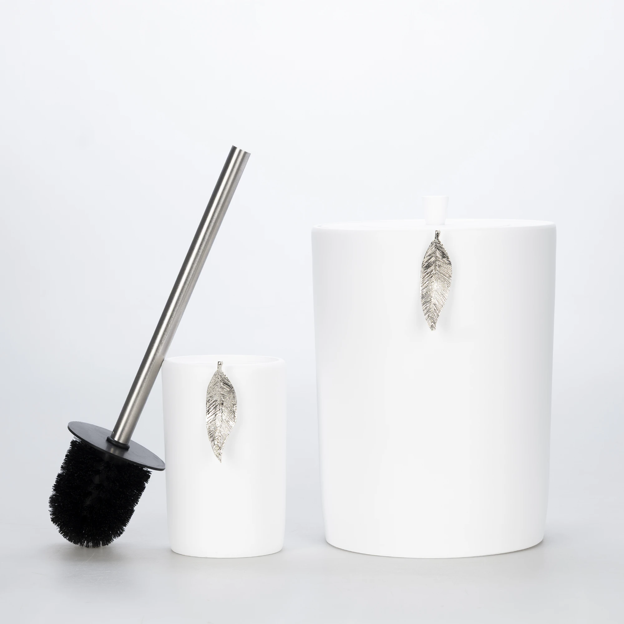 Leaf Banyo Seti Beyaz Gümüş