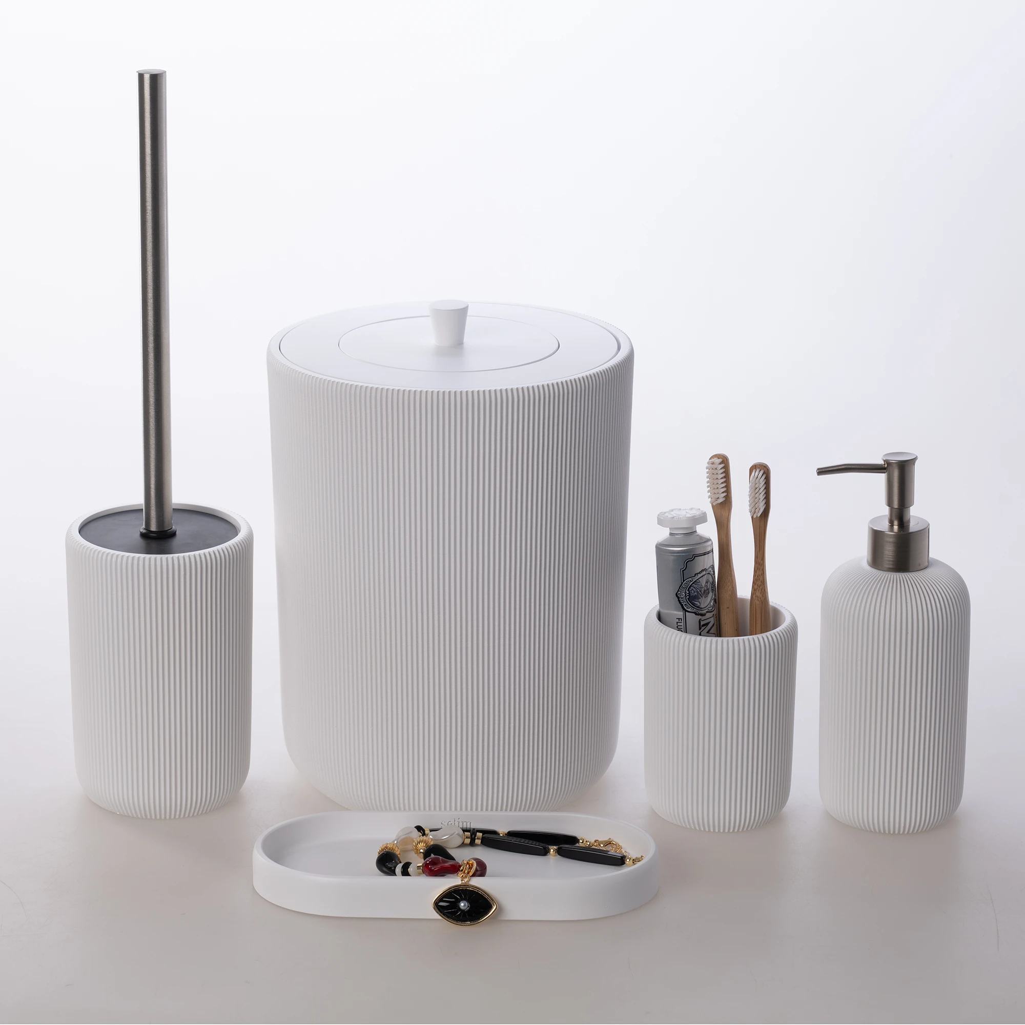 Lydia Bathroom Set White