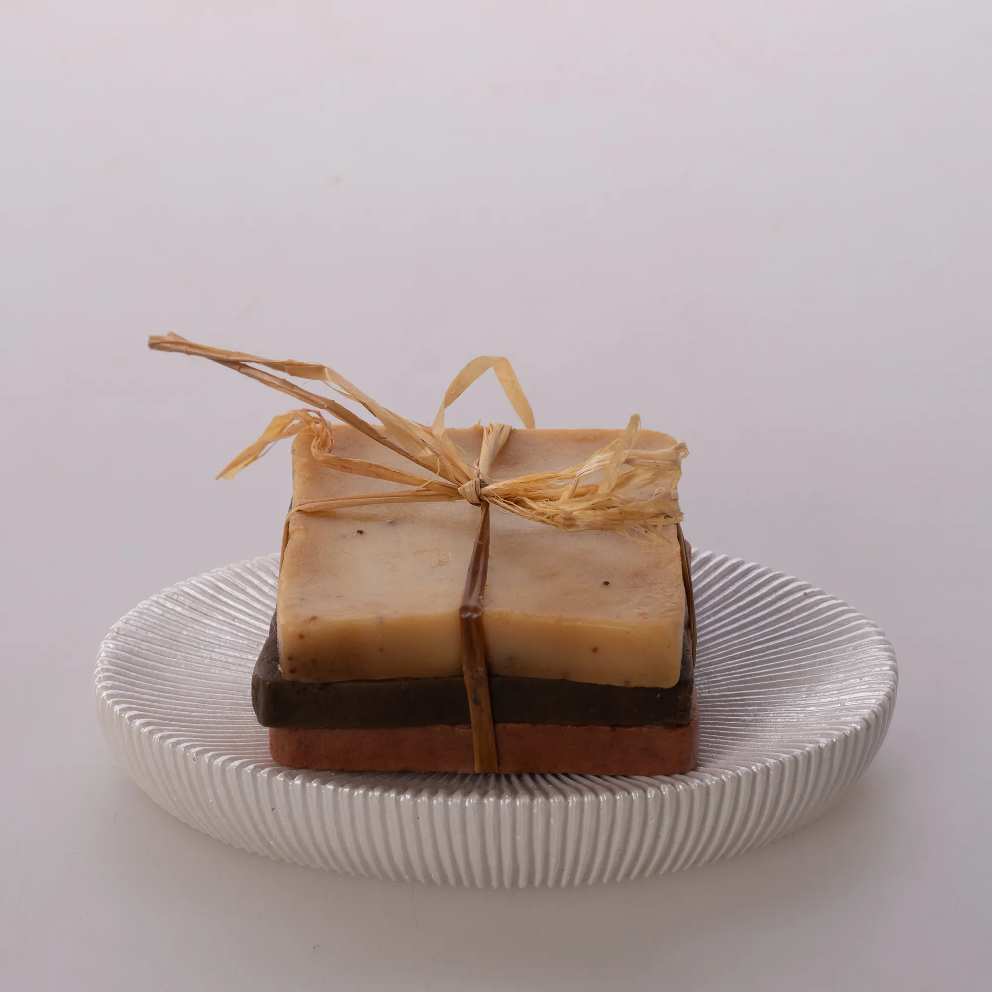 Lydia Katı Sabunluk İnci