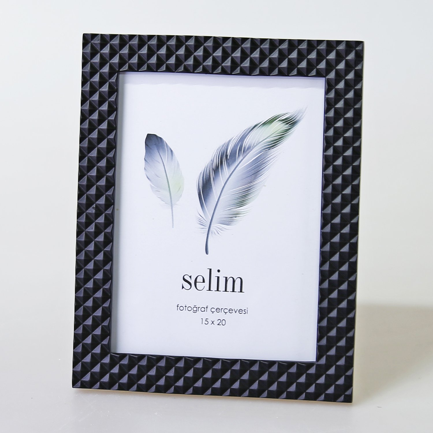 15x20 Pyramid Frame Black
