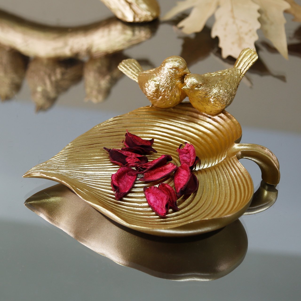 Dekorativer Vogelteller Gold