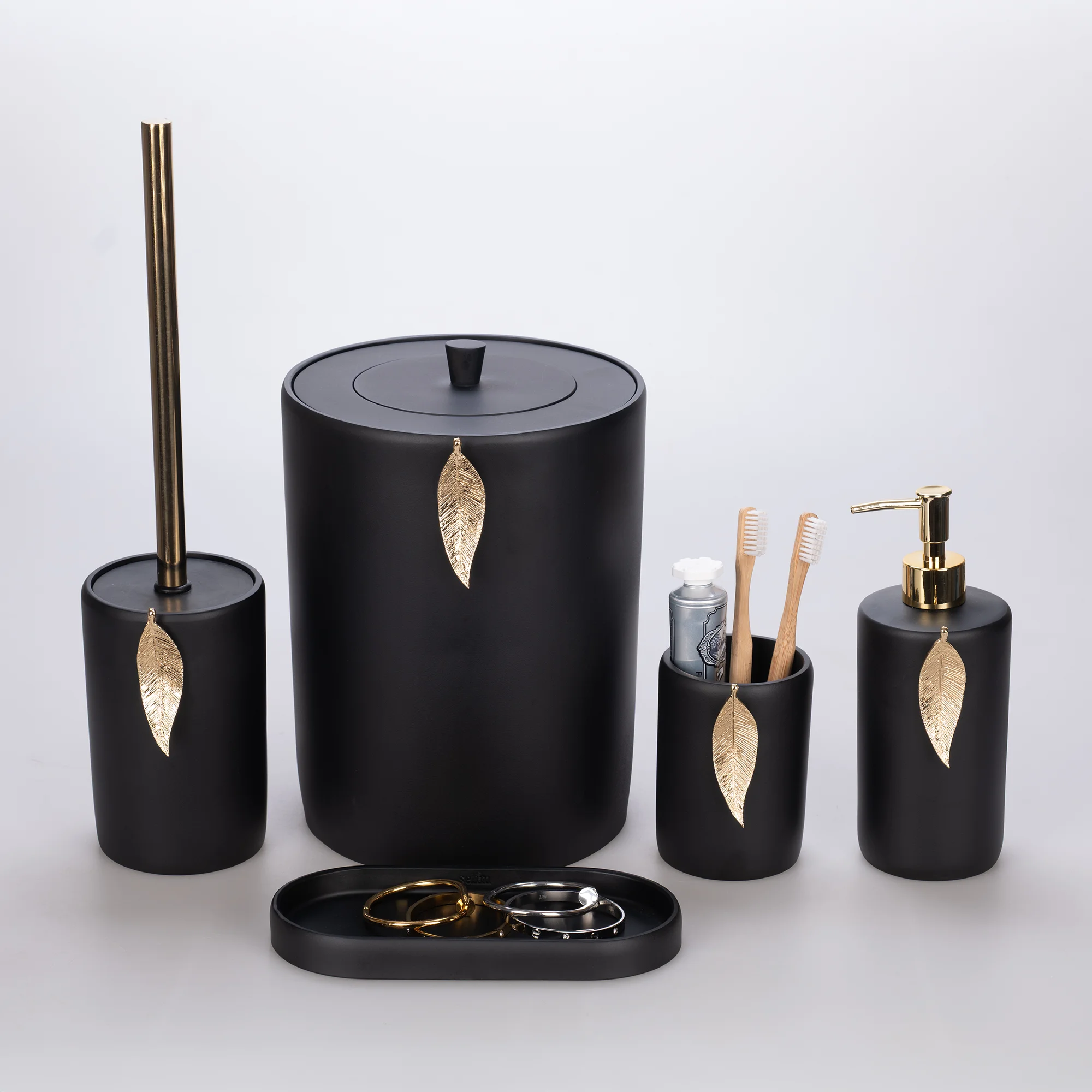 Leaf Banyo Seti Siyah-Altın